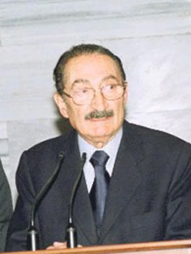 Anayasa Kitapçığıyla Başlayan Ekonomik Kriz, Kemal Derviş ve IMF fonları yılı özeti